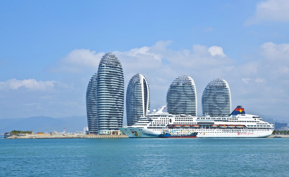 Dich vu gom hang le tu cang Sai Gon di cang Sanya, tinh Hai Nam Trung Quoc