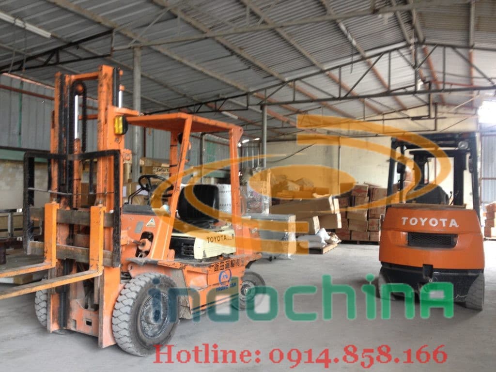 Chuyển hàng tiểu ngạch đi Lào giá rẻ