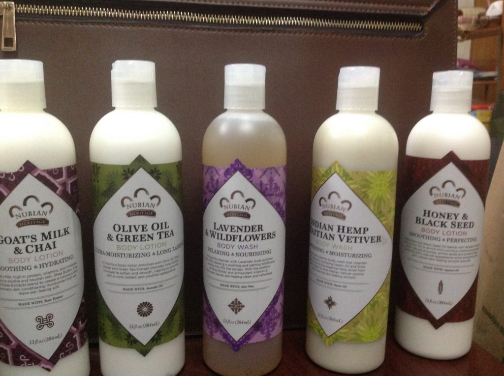 Nhận chuyển hàng xách tay đồ ăn dặm và mỹ phẩm từ Canada và Mỹ