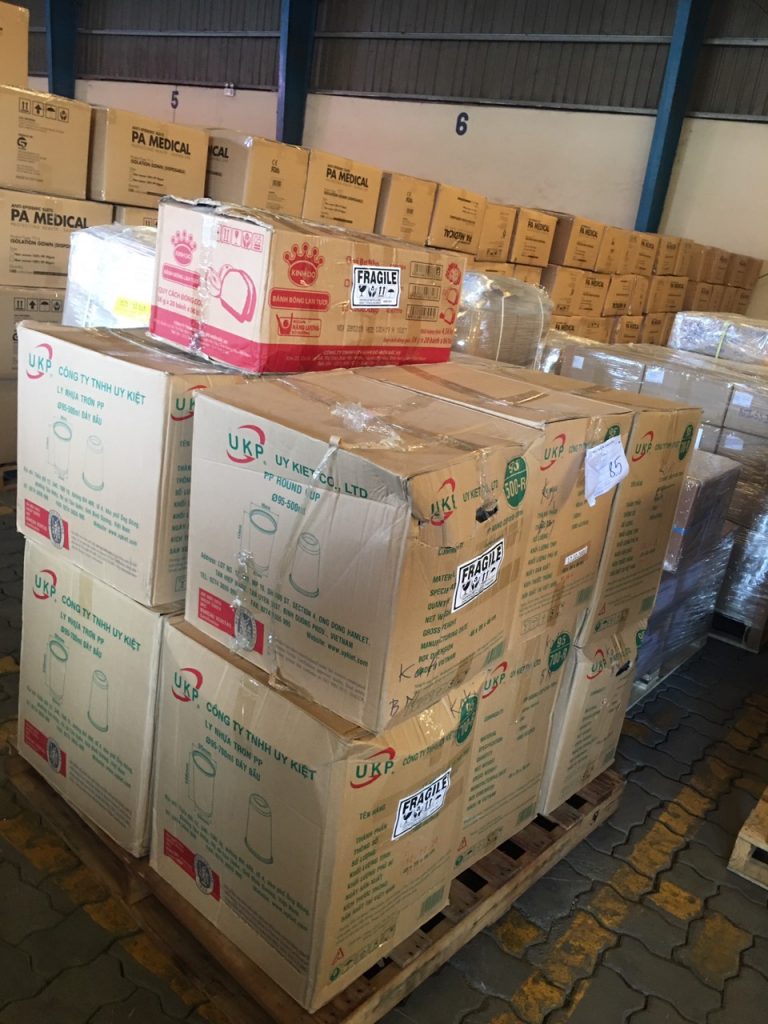 Vận chuyển và chuyển phát nhanh hàng mẹ và bé từ Mỹ