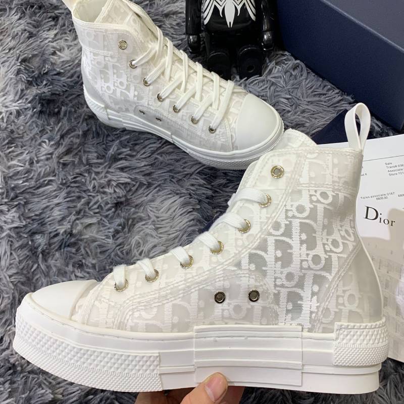 Chuyển phát nhanh hàng xách tay từ Pháp về Việt Nam