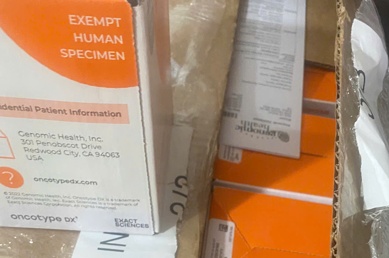 Chuyển phát nhanh hàng xách tay từ Singapore về Việt Nam