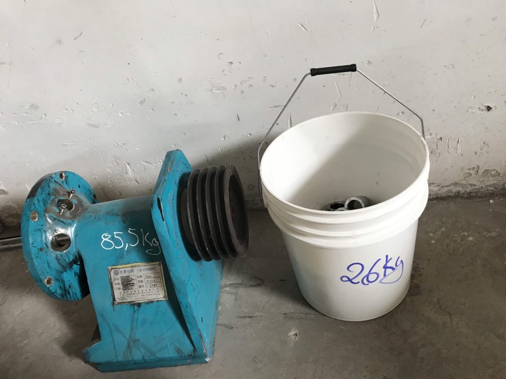 Dịch vụ vận chuyển linh kiện máy móc đi Trung Quốc