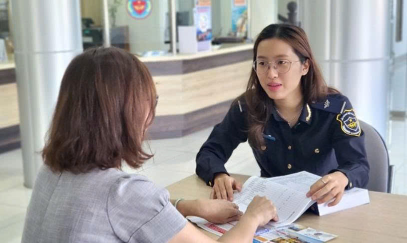 vận chuyển đường biển mỹ phẩm, LCL mỹ phẩm nhập khẩu, FCL container mỹ phẩm, nhập khẩu mỹ phẩm bằng đường biển, so sánh LCL và FCL, logistics mỹ phẩm Việt Nam, kinh nghiệm nhập khẩu mỹ phẩm, vận chuyển container quốc tế, thủ tục hải quan mỹ phẩm, tư vấn logistics chuyên nghiệp